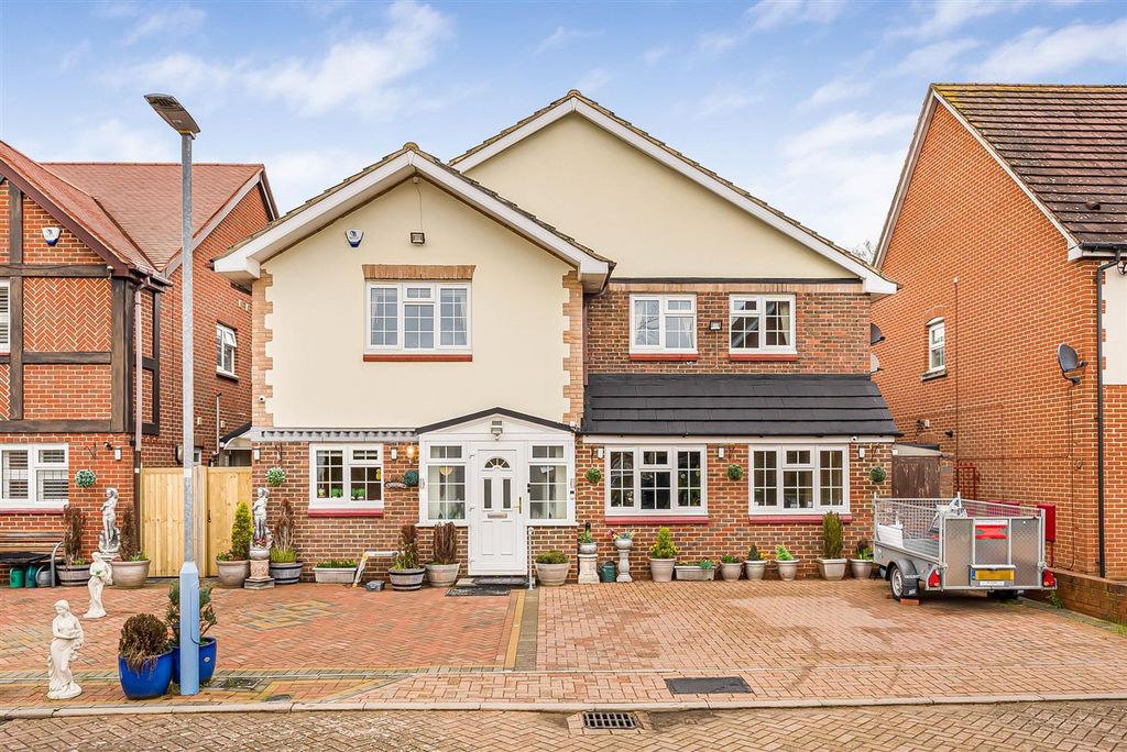 Property photo 1 of 39