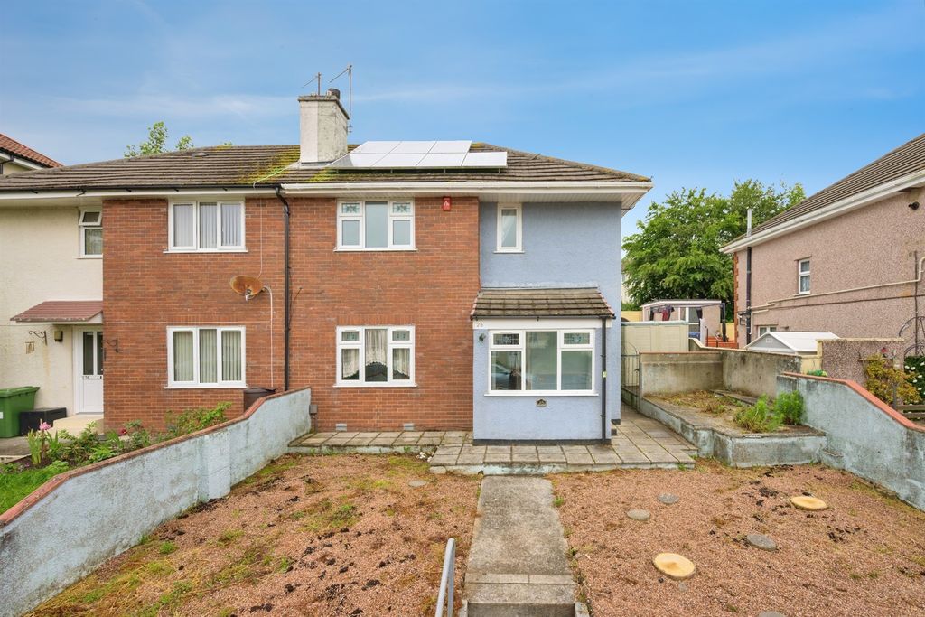 Property photo 2 of 27