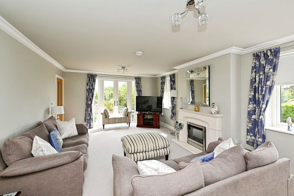 Property photo 3 of 40