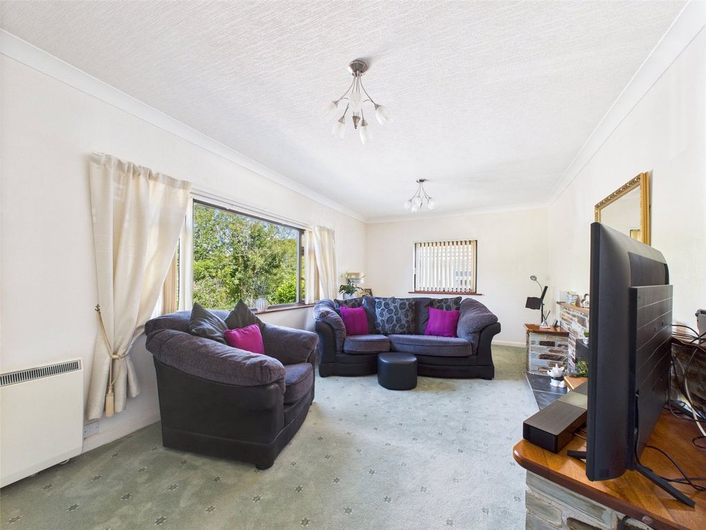 Property photo 2 of 19 Picture No. 26