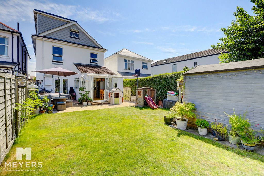 Property photo 2 of 41