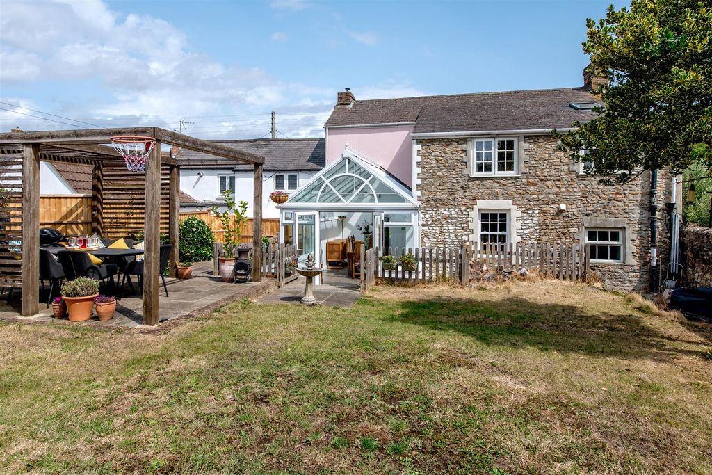 Property photo 2 of 20 Image05.Jpg