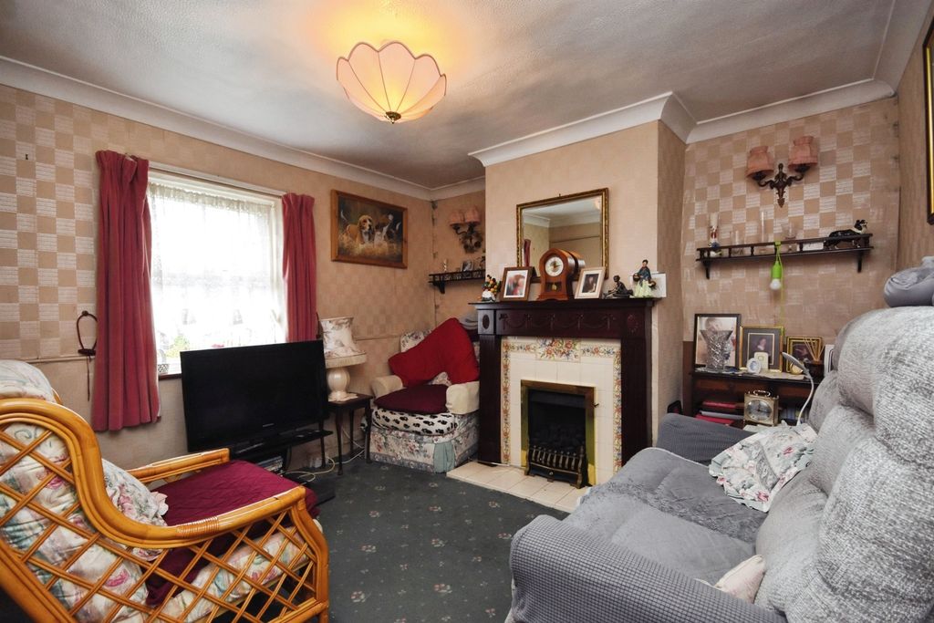 Property photo 2 of 13