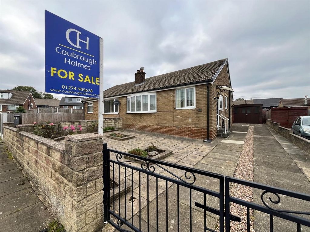 Property photo 1 of 17 External