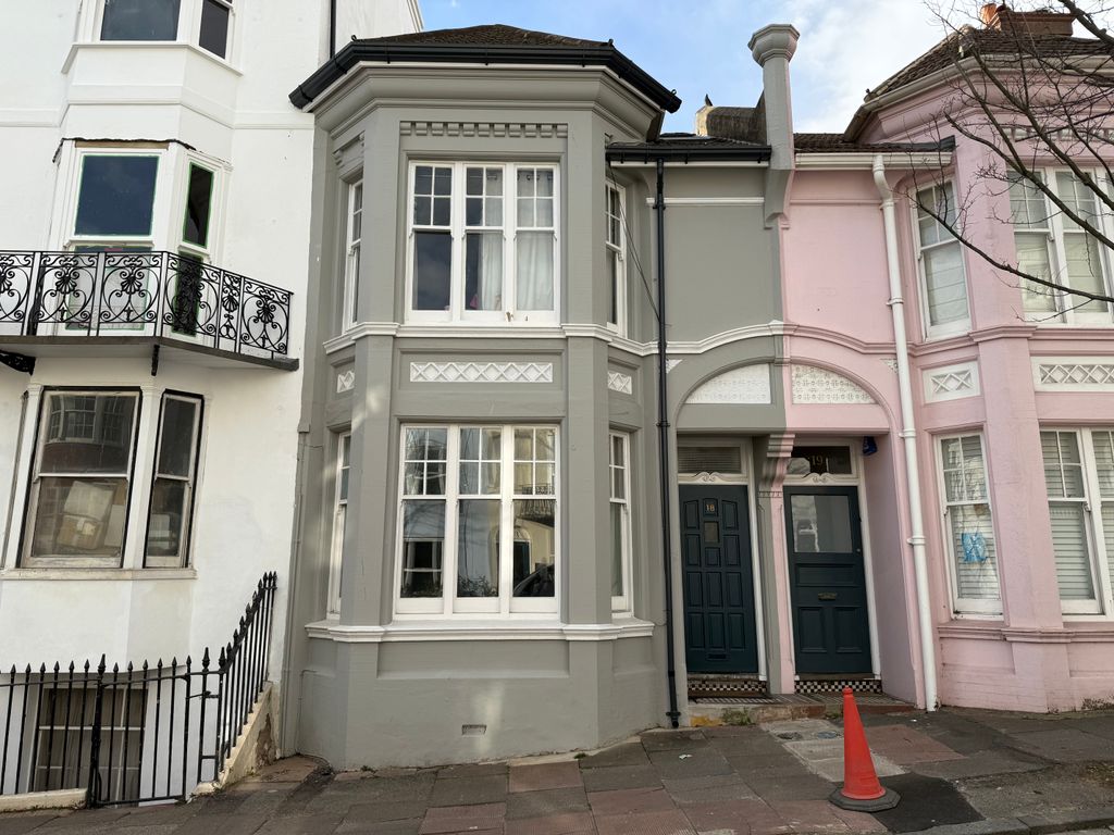 Property photo 1 of 13