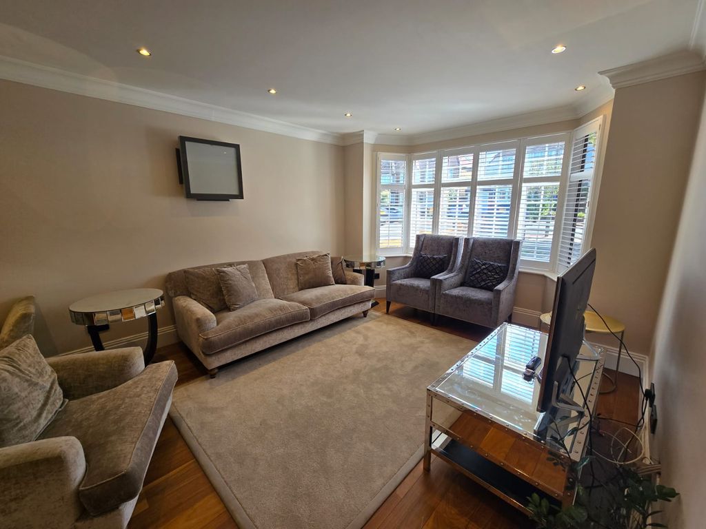 Property photo 1 of 44