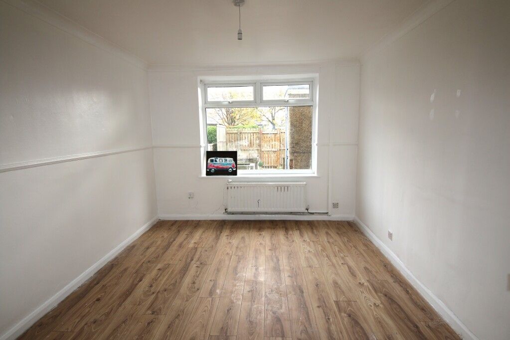 Property photo 3 of 3 Picture No. 06