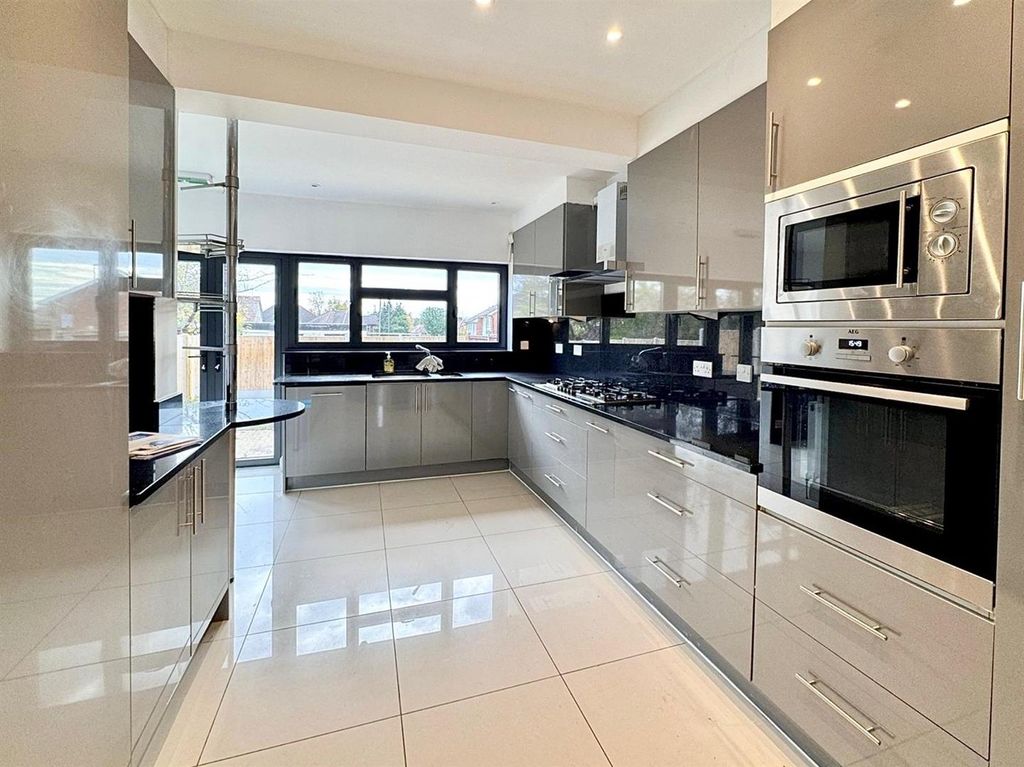 Property photo 1 of 20 Whatsapp Image 2025-11-04 At 12.57.33_7Eb233F7.Jpg