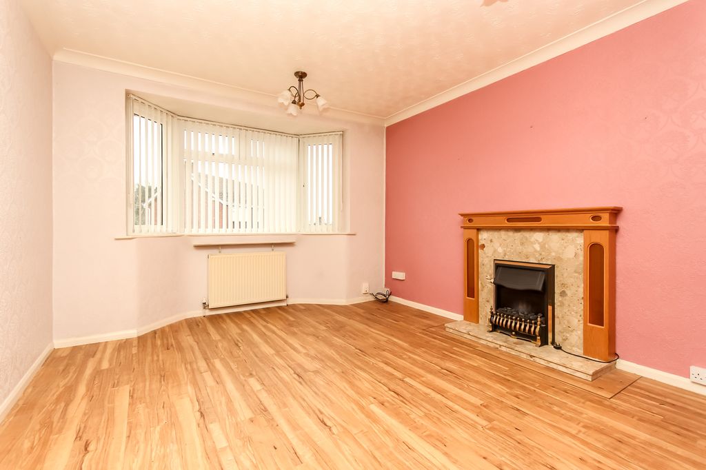 Property photo 2 of 14 Lounge