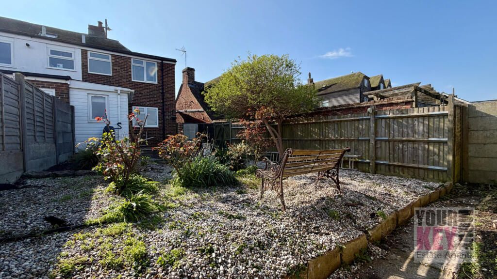 Property photo 3 of 20