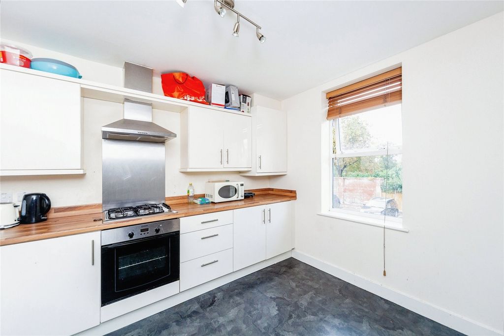 Property photo 3 of 15 Kitchen