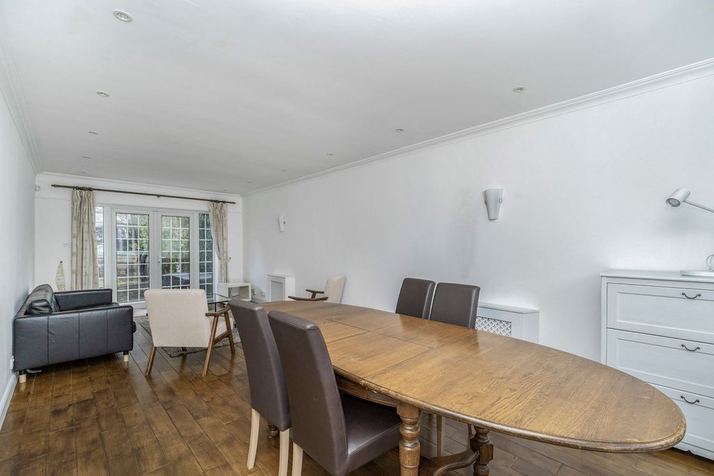 Property photo 3 of 24 Pbox-Img.Jpg