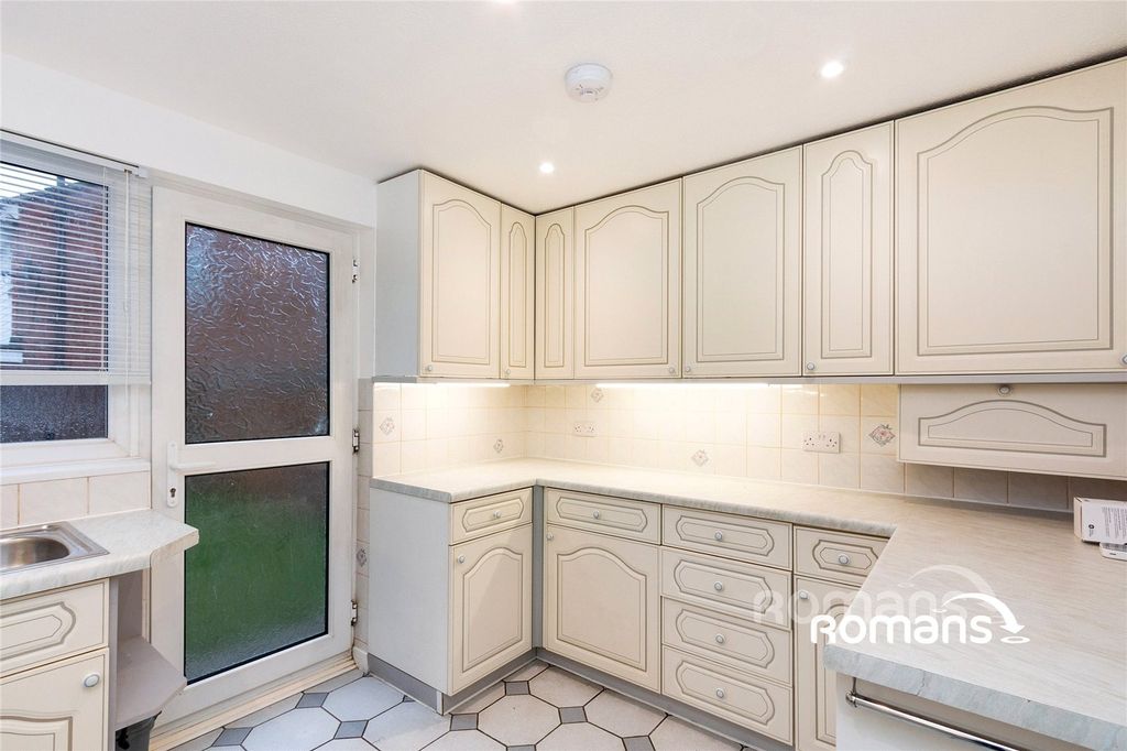 Property photo 3 of 11 Picture No. 06