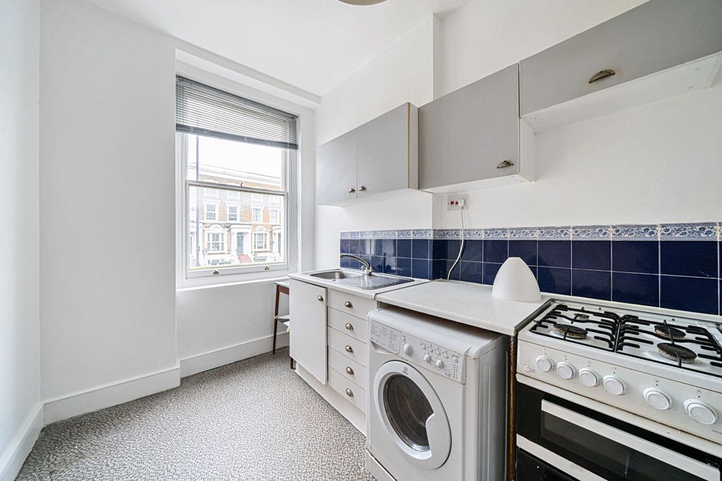 Property photo 3 of 12 Kitchen