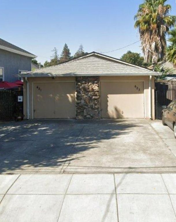 Property photo 3 of 23