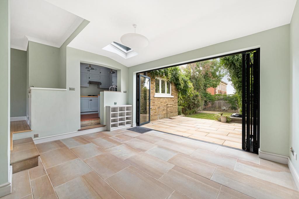 Property photo 2 of 25 Photo 2