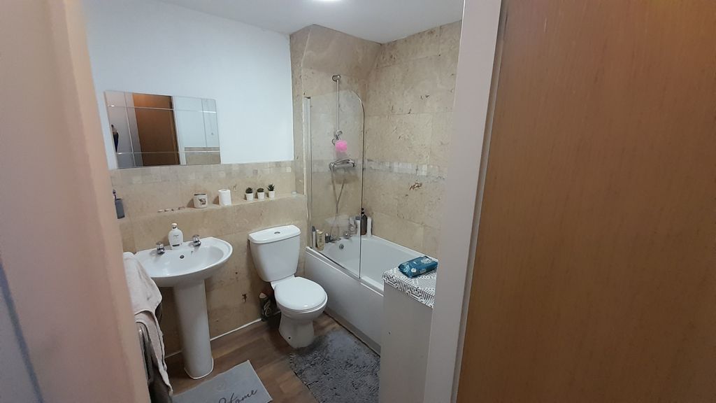 Property photo 3 of 6 Gallery