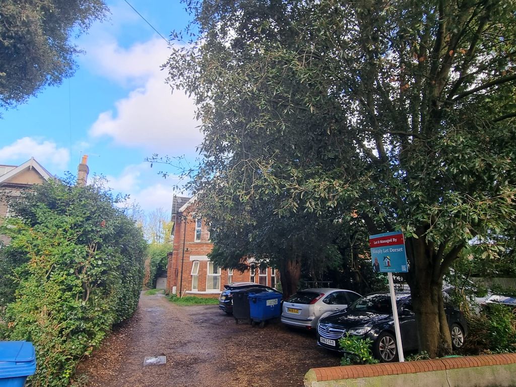 Property photo 2 of 9 Gallery