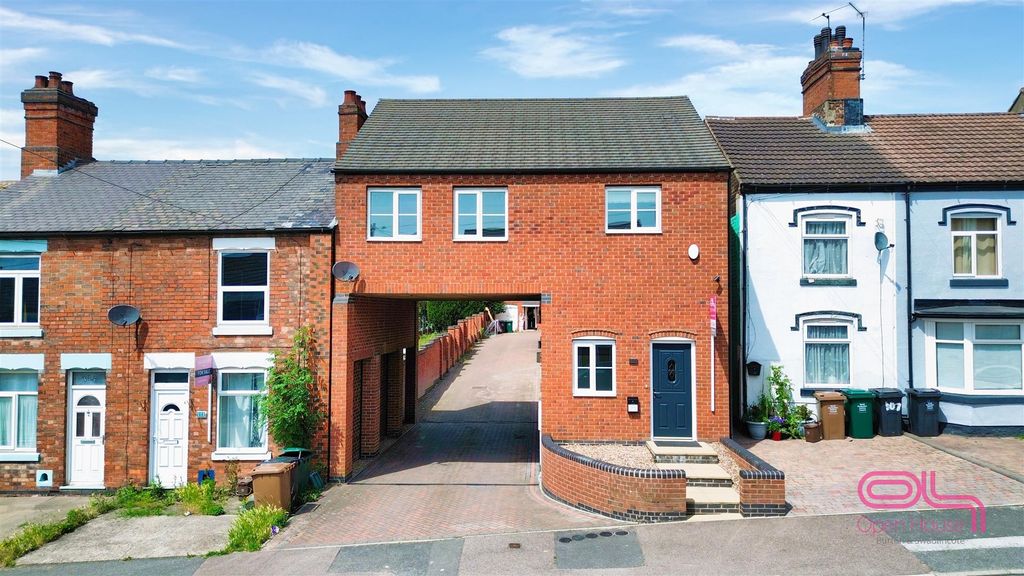 Property photo 1 of 27 Swadlincote Road, Woodville (26).Jpg