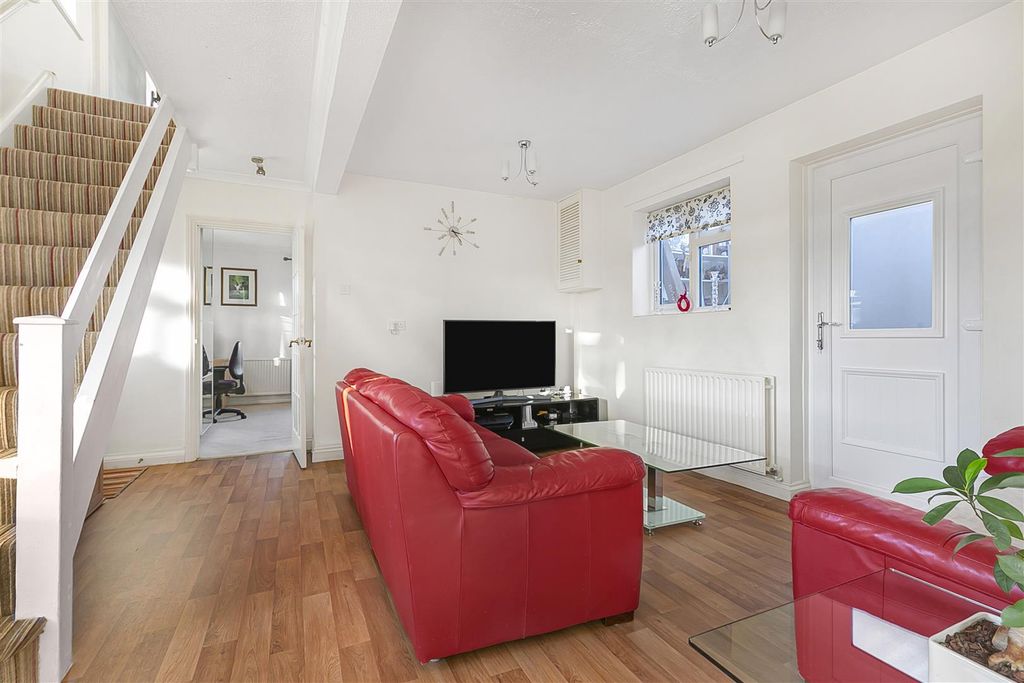 Property photo 3 of 13