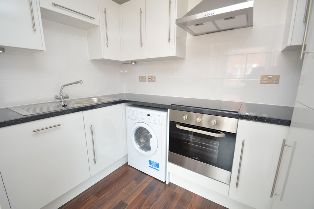 Property photo 2 of 4 37 Zenith Kitchen.Jp