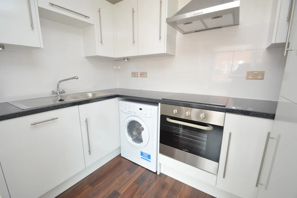 Apartment in Reading, Katesgrove, Coley - More