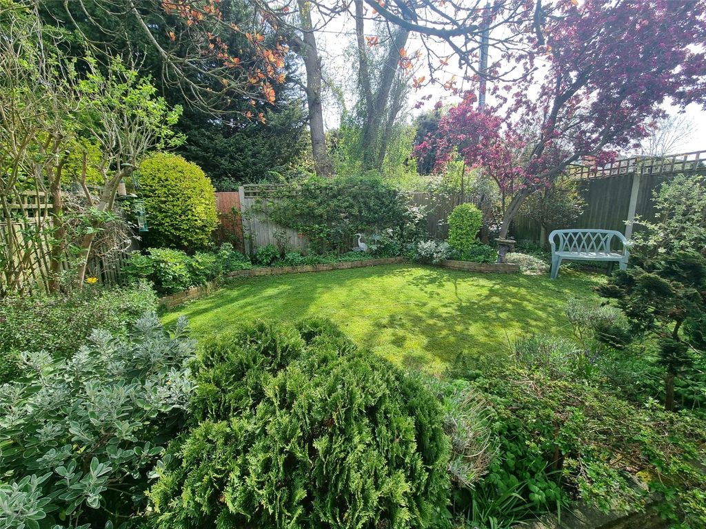 Property photo 2 of 14 Picture No. 11