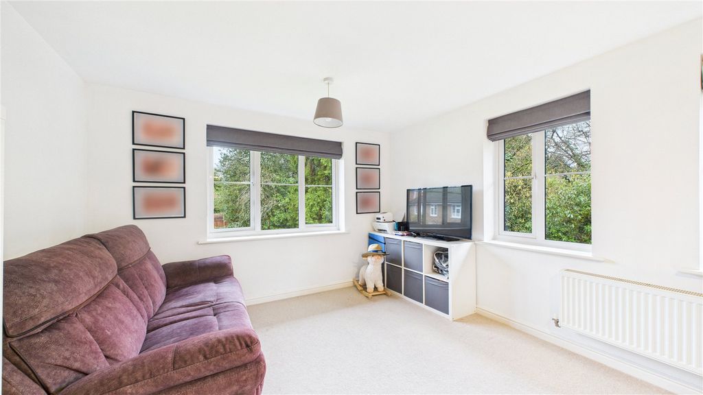 Property photo 3 of 11 Picture 3