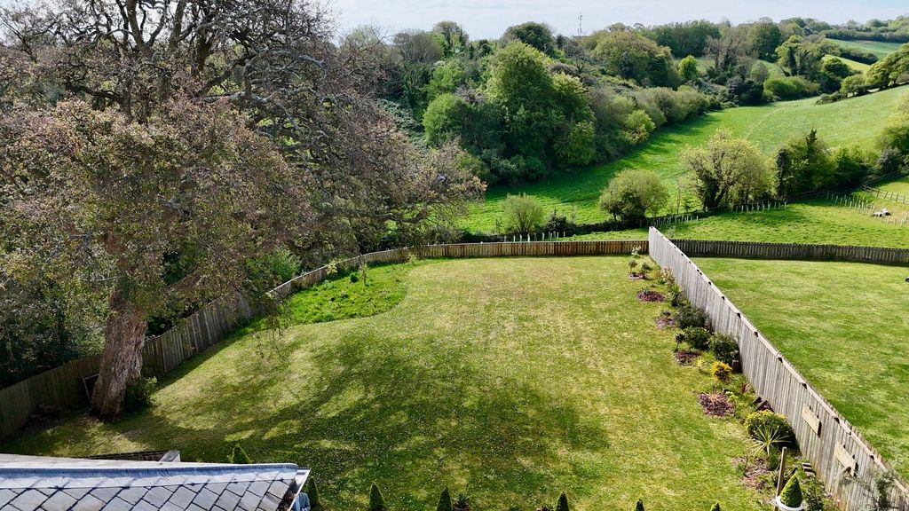 Property photo 2 of 46