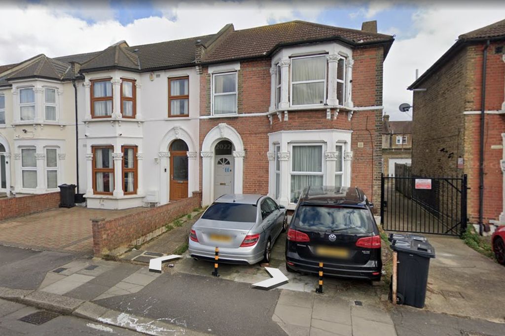 Property photo 1 of 1