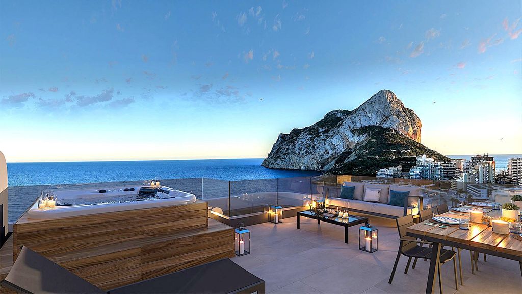 Property photo 1 of 25 Brand New 3 Bedroom Beachfront Apartment With Sea Views In Calpe