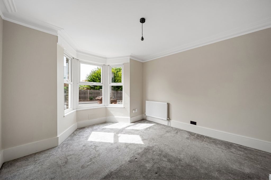 Property photo 3 of 16 Photo 16