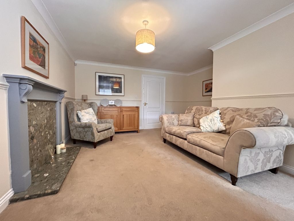 Property photo 2 of 14 Img_6947
