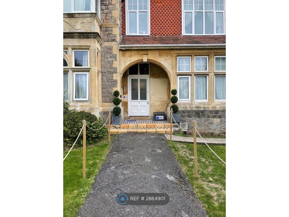 Property photo 1 of 8