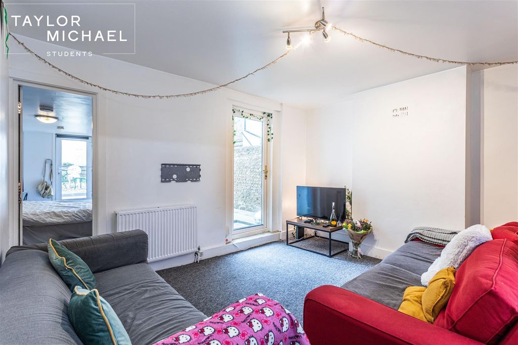 Additional image 4 of 6 bed maisonette to rentLewes Road, Brighton BN2