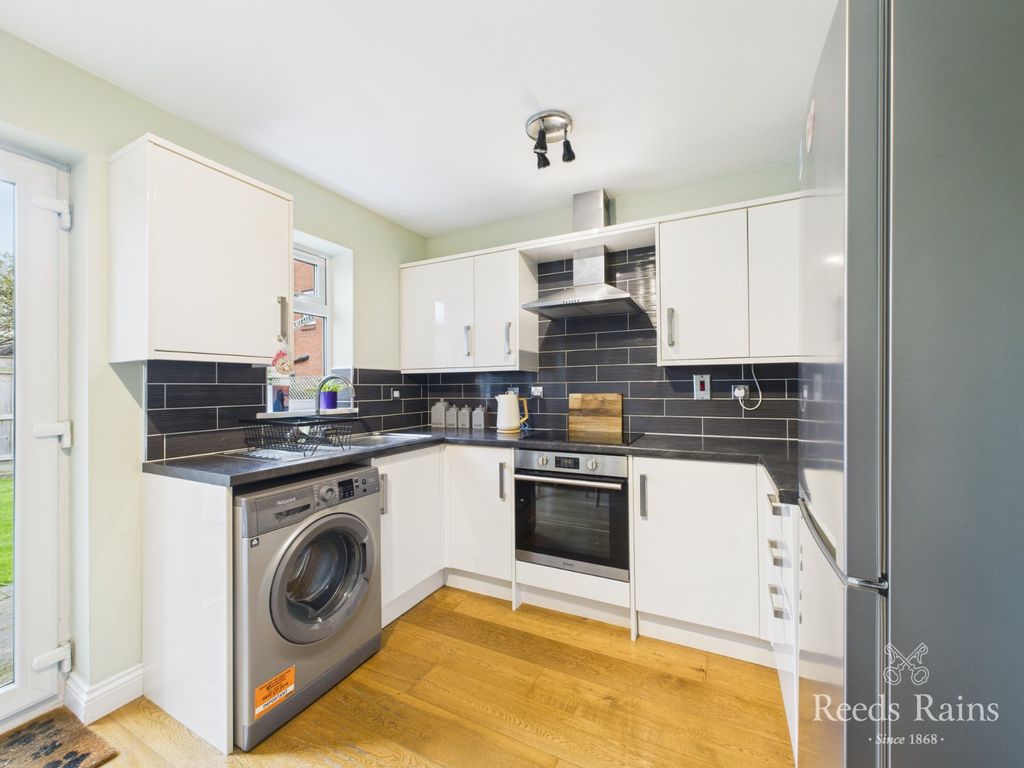 Property photo 3 of 24 Kitchen/Dining Room