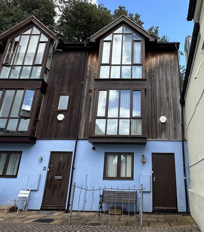 Property photo 1 of 9