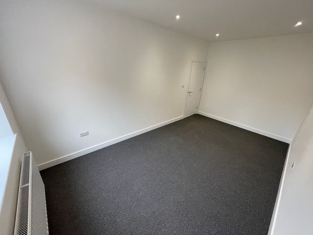 Property photo 3 of 13 Image