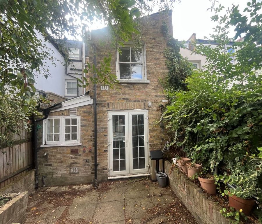 Property photo 3 of 12