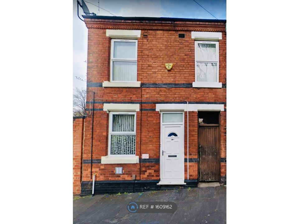 3 bed end terrace house to rent New Basford