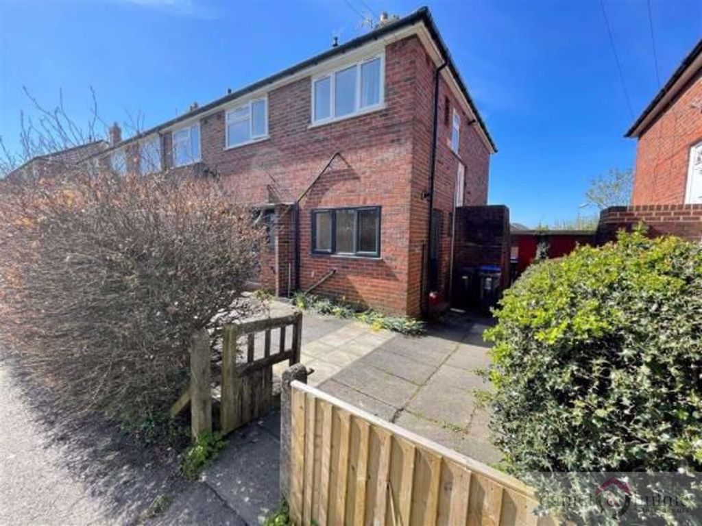 Property photo 1 of 16 Photo 6