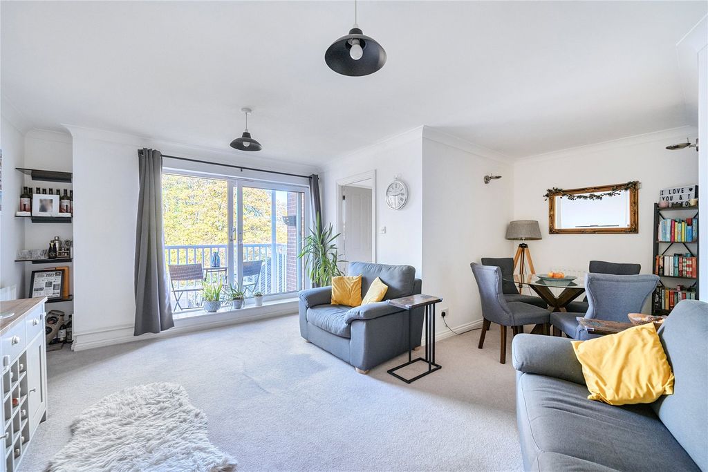 Property photo 2 of 13 Picture No. 05