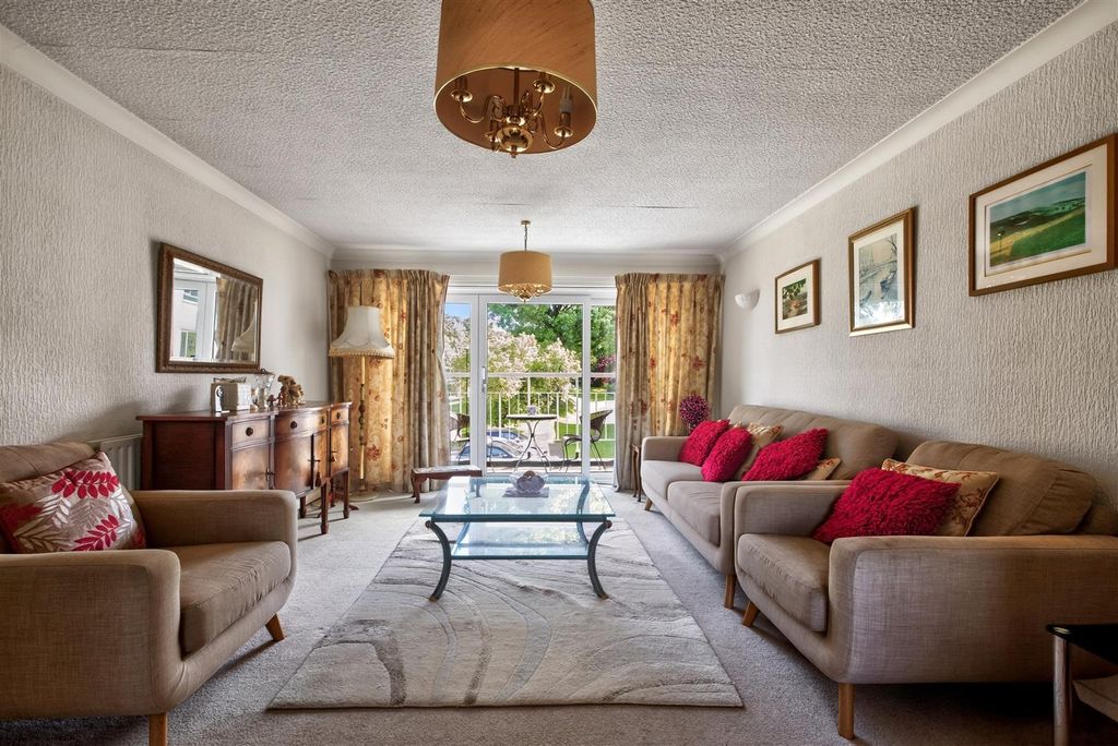 Additional image 10 of 3 bed flat for saleThe Glen, Sheffield S10