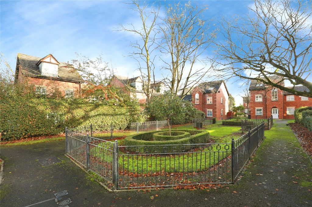 Property photo 2 of 29 Picture No. 27