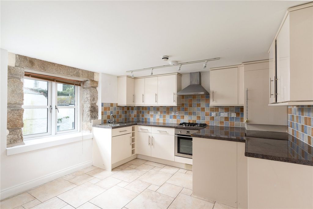 Property photo 2 of 15 Picture No. 08