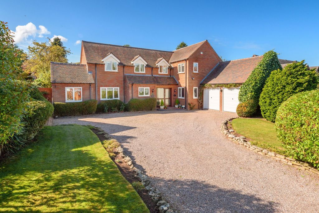 Property photo 1 of 27