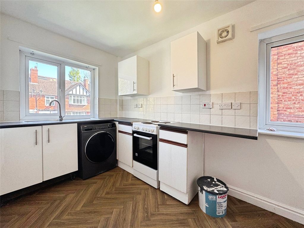 Property photo 3 of 8 Picture No. 15