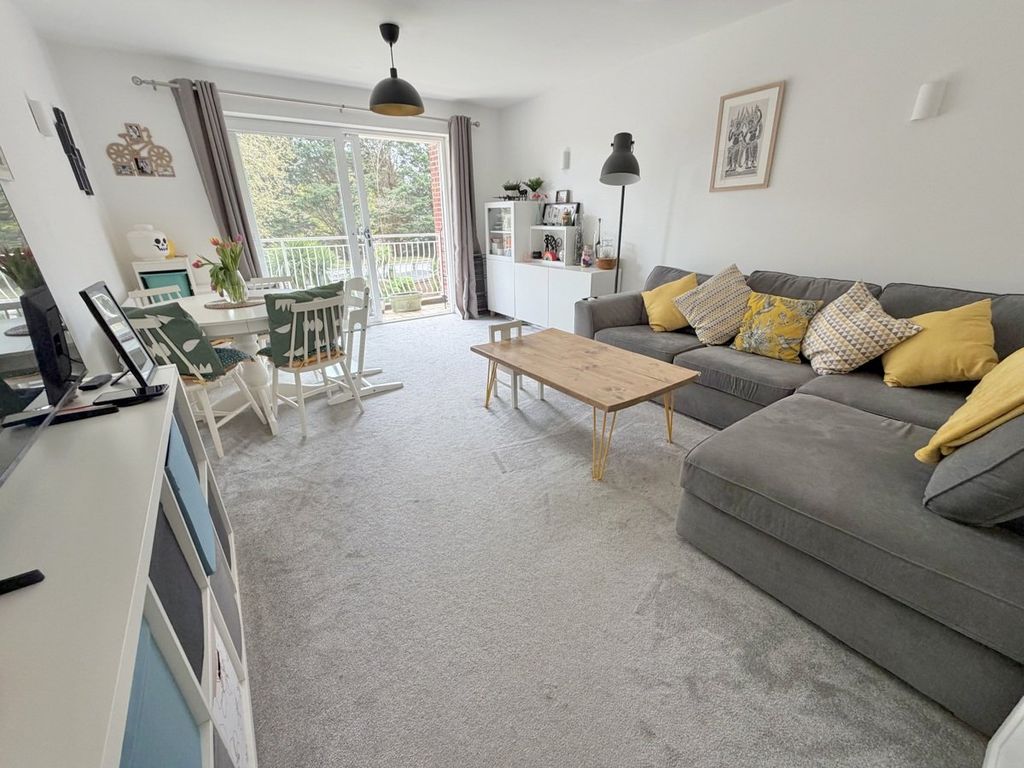 Property photo 2 of 21