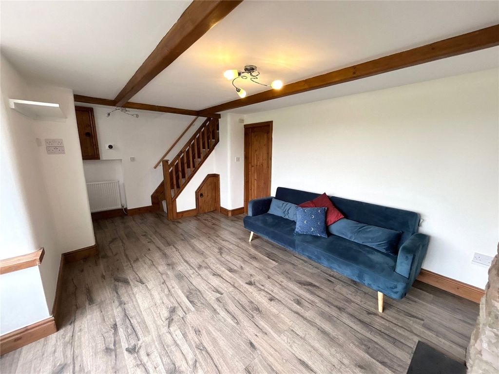 Property photo 3 of 17 Living Room