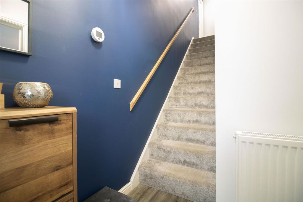 Property photo 2 of 41